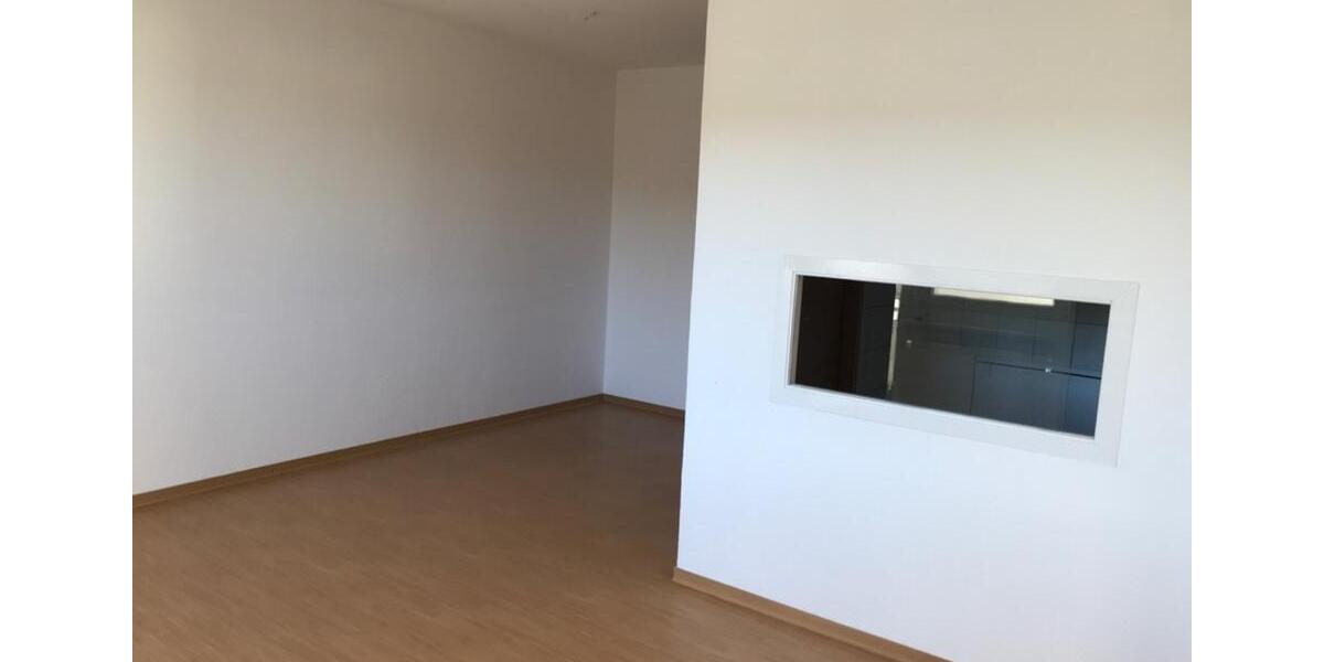 Etagenwohnung Neubrandenburg - 3 Zimmer, 62 m&sup2;, 320&euro; | Angebot:18970918