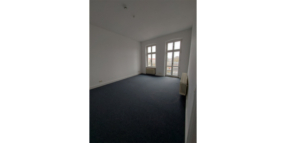 Etagenwohnung Neustrelitz - 3 Zimmer, 101 m&sup2;, 705&euro; | Angebot:23020473