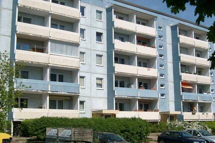 Wohnung Neubrandenburg Reitbahnviertel - 3 Zimmer, 60 m&sup2;, 284&euro; | Angebot:25898310