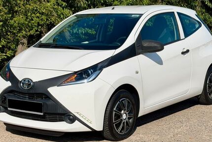 Toyota Aygo (X) 80.500 km 6.990 &euro; Neubrandenburg 17034