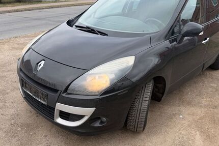Renault Scenic 262.000 km 1.500 &euro; Sponholz 17039