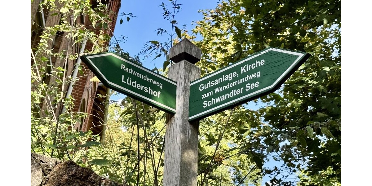 HORN IMMOBILIEN Denkmalgeschütztes Wohnhaus mit historischem Pferdestall, Breesen bei Neubrandenburg - Einfamilienhaus Breesen / Schwandt Schwandt | Angebot:27512083