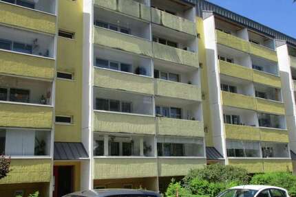 Wohnung Neubrandenburg Oststadt - 3 Zimmer, 61 m&sup2;, 270&euro; | Angebot:25409476