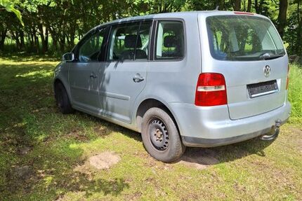 VW Touran 381.000 km 1.999 &euro; Beseritz 17039