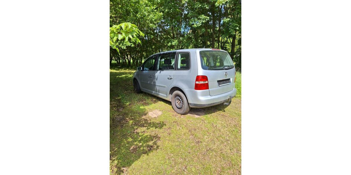VW Touran 381.000 km 1.999 &euro; Beseritz 17039