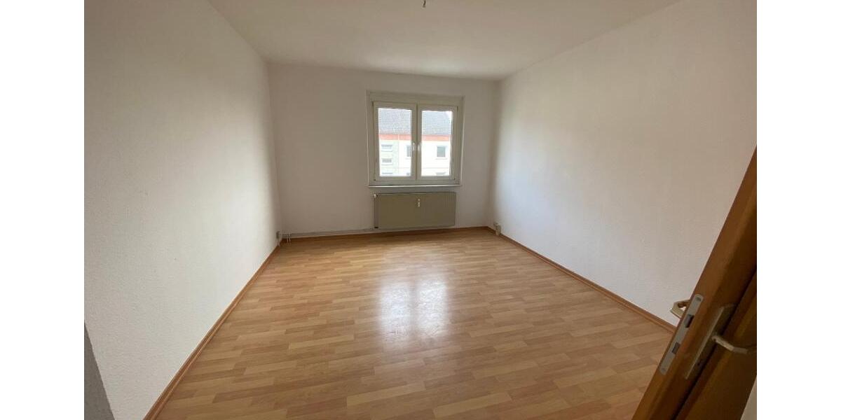 Etagenwohnung Burg Stargard - 6 Zimmer, 145 m&sup2;, 653&euro; | Angebot:24585497