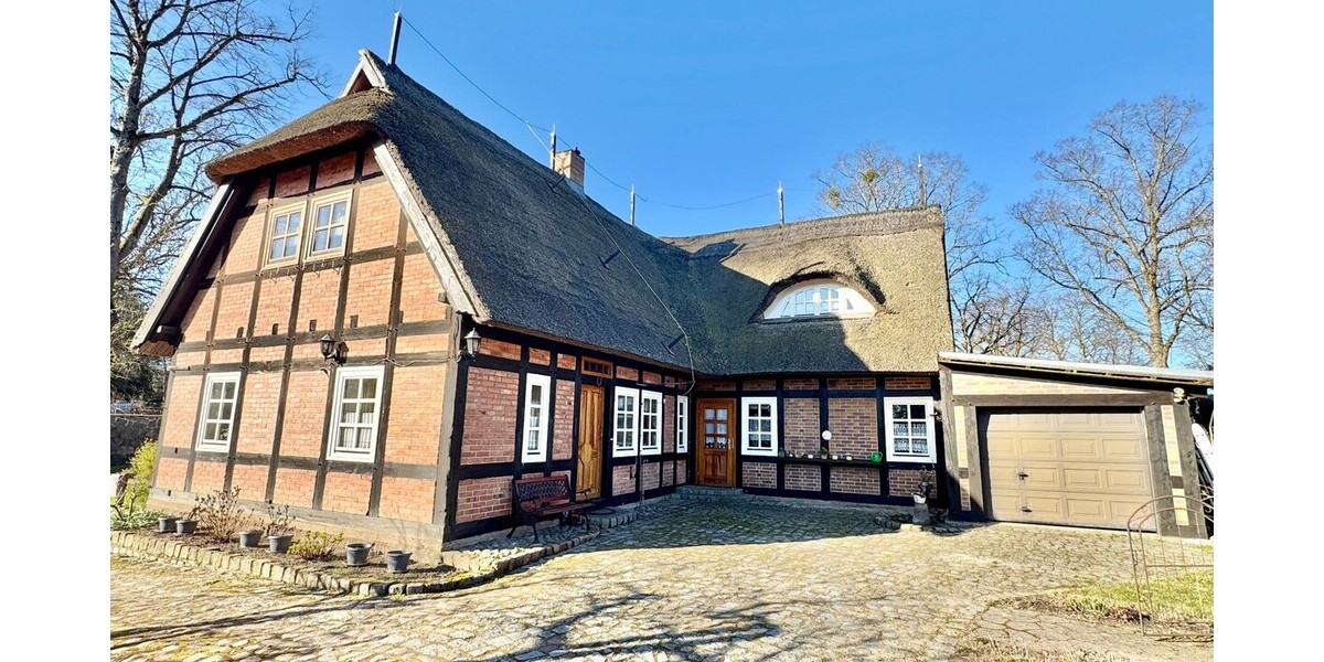 HORN IMMOBILIEN ++ tolles Reetdach-Fachwerkhaus in Alt Rehse bei Neubrandenburg, Denkmalschutz - Einfamilienhaus Alt Rehse Alt Rehse | Angebot:26225814