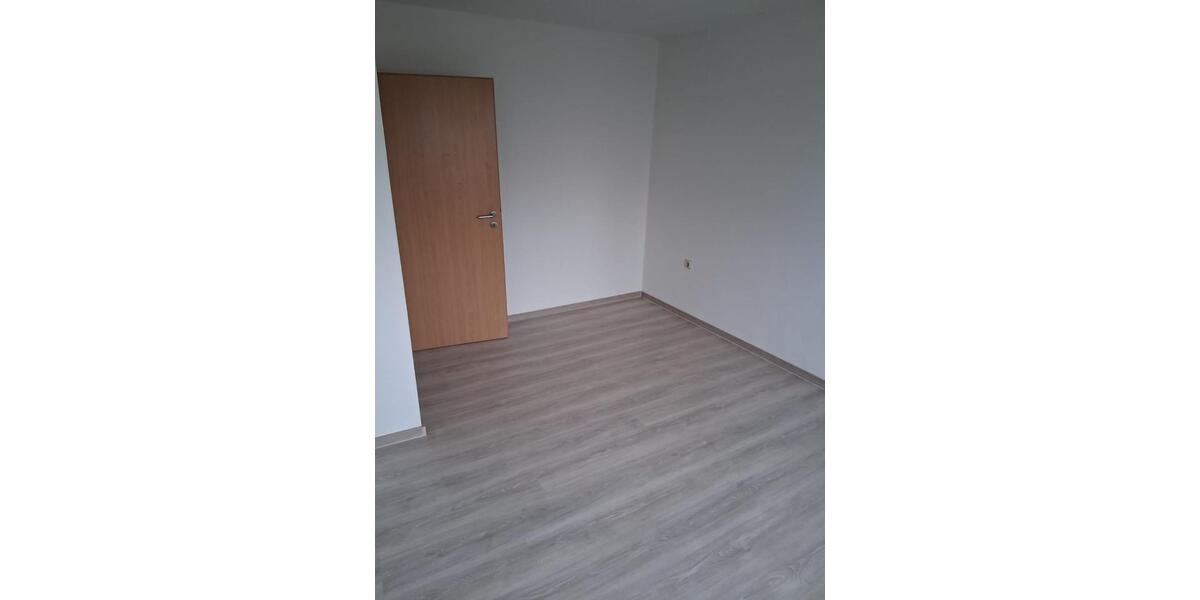 Etagenwohnung Neubrandenburg - 3 Zimmer, 66 m&sup2;, 460&euro; | Angebot:24711631