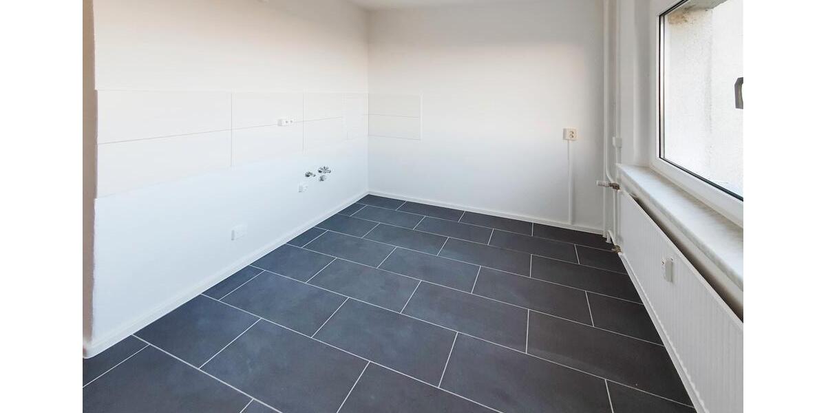Etagenwohnung Neubrandenburg Datzeberg - 3 Zimmer, 69 m&sup2;, 278&euro; | Angebot:26675540