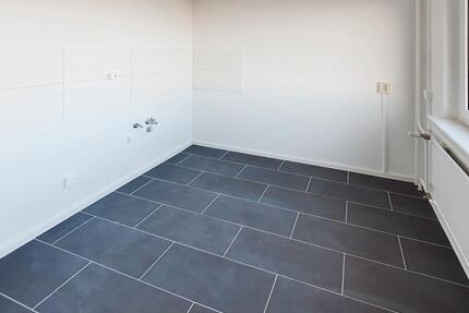 Wohnung Neubrandenburg Datzeberg - 3 Zimmer, 69 m&sup2;, 278&euro; | Angebot:26675540