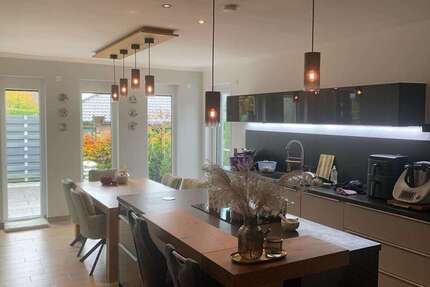 Haus Neustrelitz - 5 Zimmer, 240 m&sup2;, 950.000&euro; | Angebot:26072358