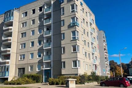 Wohnung Neubrandenburg Datzeberg - 3 Zimmer, 70 m&sup2;, 595&euro; | Angebot:27672915