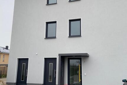 Wohnung Neubrandenburg - 4 Zimmer, 116 m&sup2;, 1.334&euro; | Angebot:26698369