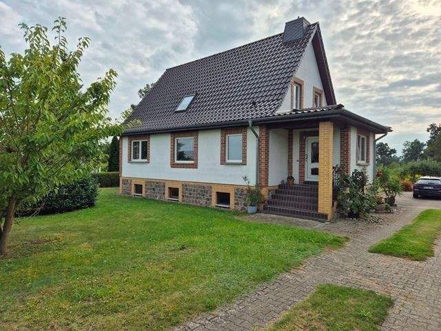 Einfamilienhaus Siedenbollentin - 5 Zimmer, 150 m&sup2;, 239.000&euro; | Angebot:25997697