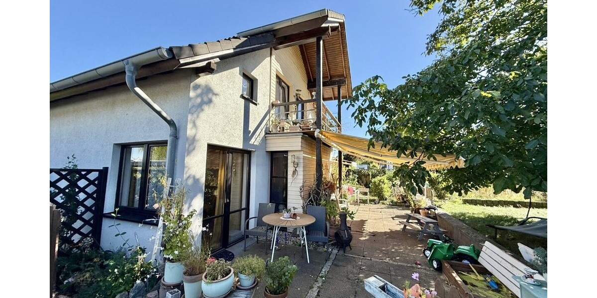 HORN IMMOBILIEN++ Neubrandenburg, tolles Architektenhaus mit 5 Zimmern, EBK, Keller und Carport - Einfamilienhaus Neubrandenburg Lindenberg | Angebot:26979402