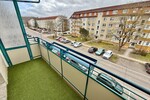 HORN IMMOBILIEN++RESERVIERT! Neubrandenburg, 4-Raum Eigentumswohnung, modernisiert, EBK und Stellplatz -bezugsfrei- - Etagenwohnung Neubrandenburg | Angebot:26019014
