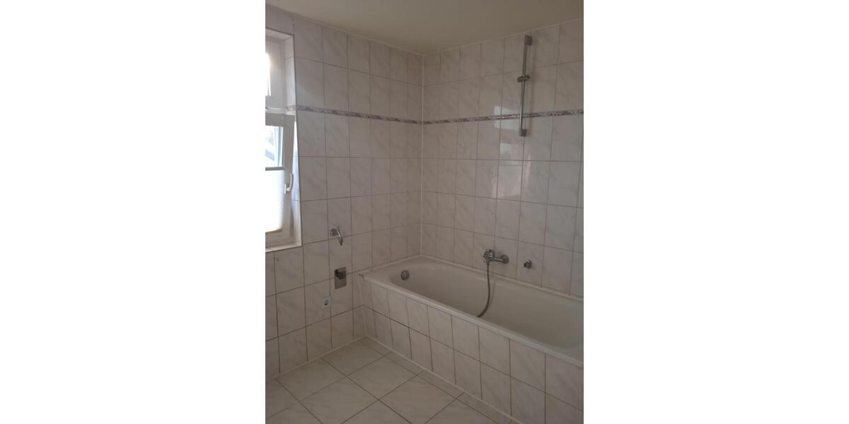 Dachgeschoßwohnung Penzlin - 3 Zimmer, 80 m&sup2;, 600&euro; | Angebot:25363146