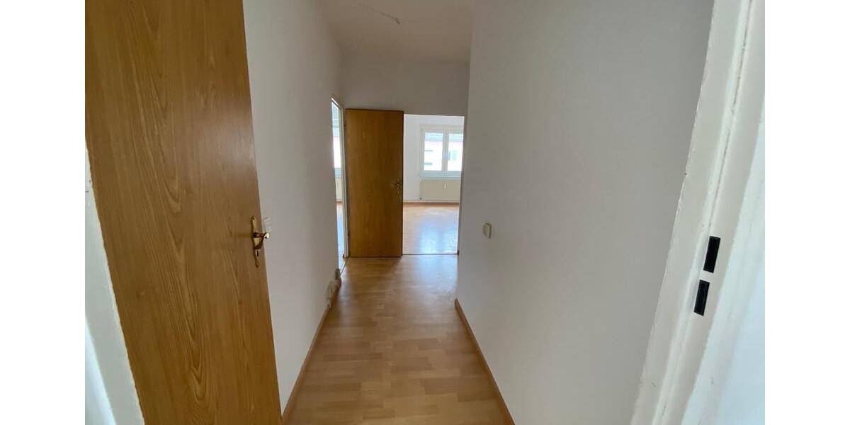 Etagenwohnung Burg Stargard - 6 Zimmer, 145 m&sup2;, 653&euro; | Angebot:24585497