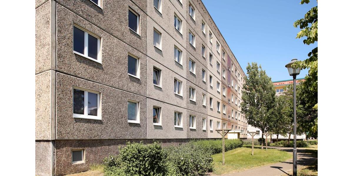 Etagenwohnung Neubrandenburg Datzeberg - 4 Zimmer, 75 m&sup2;, 319&euro; | Angebot:25977052