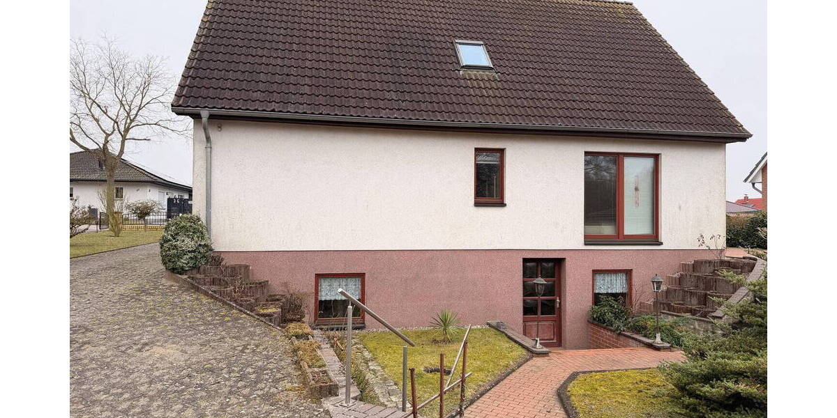 Einfamilienhaus Neustrelitz - 6 Zimmer, 130 m&sup2;, 399.000&euro; | Angebot:26002015
