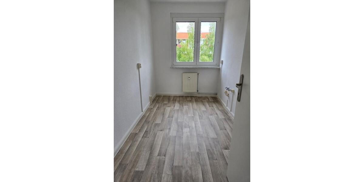 Etagenwohnung Stavenhagen - 3 Zimmer, 59 m&sup2;, 375&euro; | Angebot:24487218