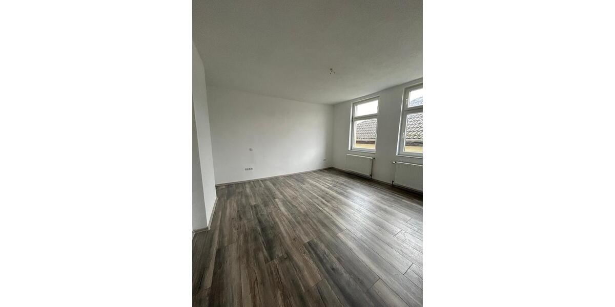Etagenwohnung Neustrelitz - 2 Zimmer, 78 m&sup2;, 630&euro; | Angebot:25875151
