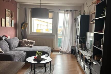 Wohnung Neubrandenburg - 3 Zimmer, 63 m&sup2;, 570&euro; | Angebot:26170755