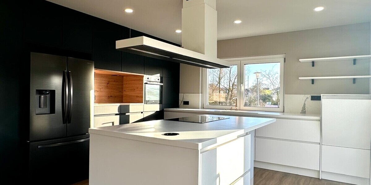 Jetzt Miete möglich! Winkelbungalow 5 km bis Neubrandenburg, Baujahr 2022, Doppelgarage, EBK,Carport - Einfamilienhaus Sponholz | Angebot:25929684