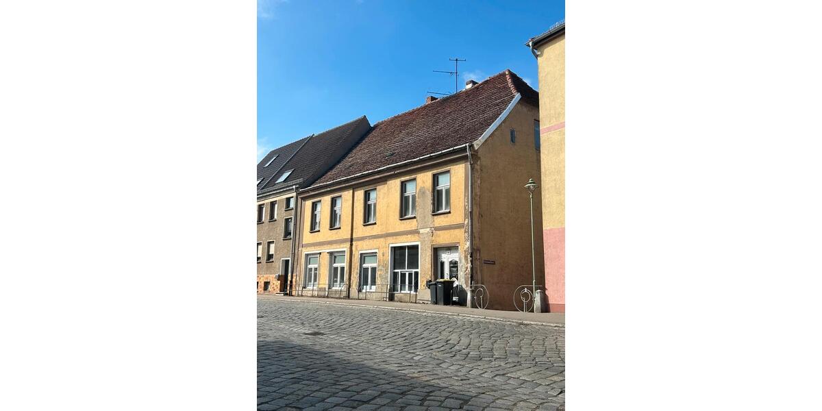 Mehrfamilienhaus, Wohnhaus Altentreptow - 8 Zimmer, 270 m&sup2;, 45.000&euro; | Angebot:25873253