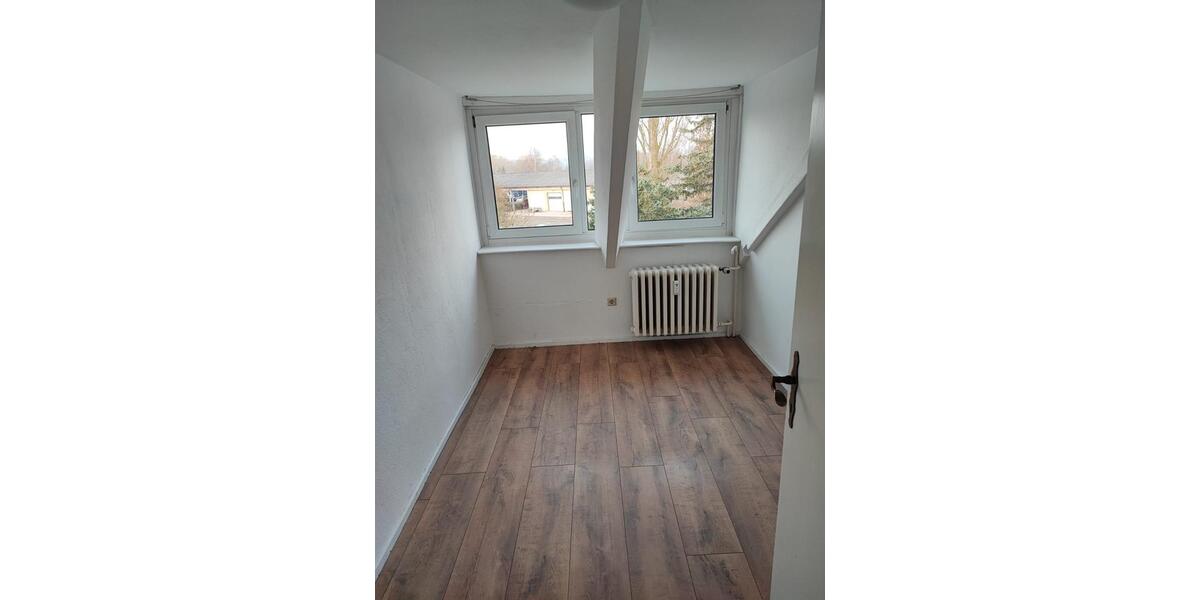 Dachgeschoßwohnung Neubrandenburg - 3 Zimmer, 50 m&sup2;, 350&euro; | Angebot:25544536