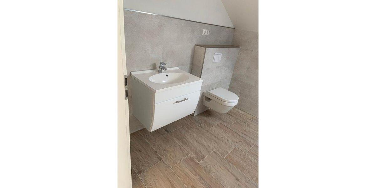 Maisonettenwohnung Neubrandenburg Carlshöhe - 3 Zimmer, 150 m&sup2;, 1.500&euro; | Angebot:26604402