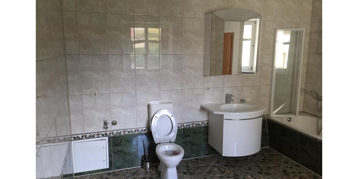 Erdgeschoßwohnung Neubrandenburg Datzeberg - 2 Zimmer, 86 m&sup2;, 530&euro; | Angebot:25974693