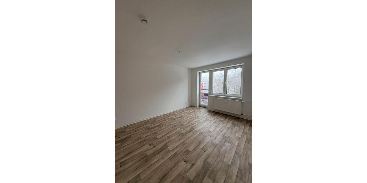 Etagenwohnung Neubrandenburg Datzeberg - 2 Zimmer, 45 m&sup2;, 300&euro; | Angebot:24618267