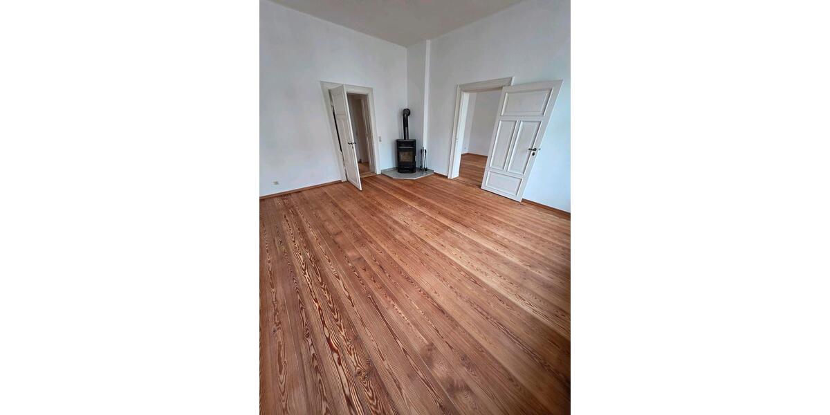 Erdgeschoßwohnung Neustrelitz - 3 Zimmer, 89 m&sup2;, 1.165&euro; | Angebot:25963474