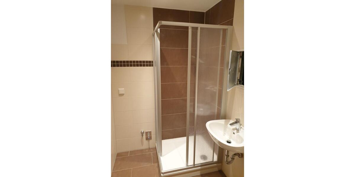 Etagenwohnung Neustrelitz - 2 Zimmer, 46 m&sup2;, 323&euro; | Angebot:18043646