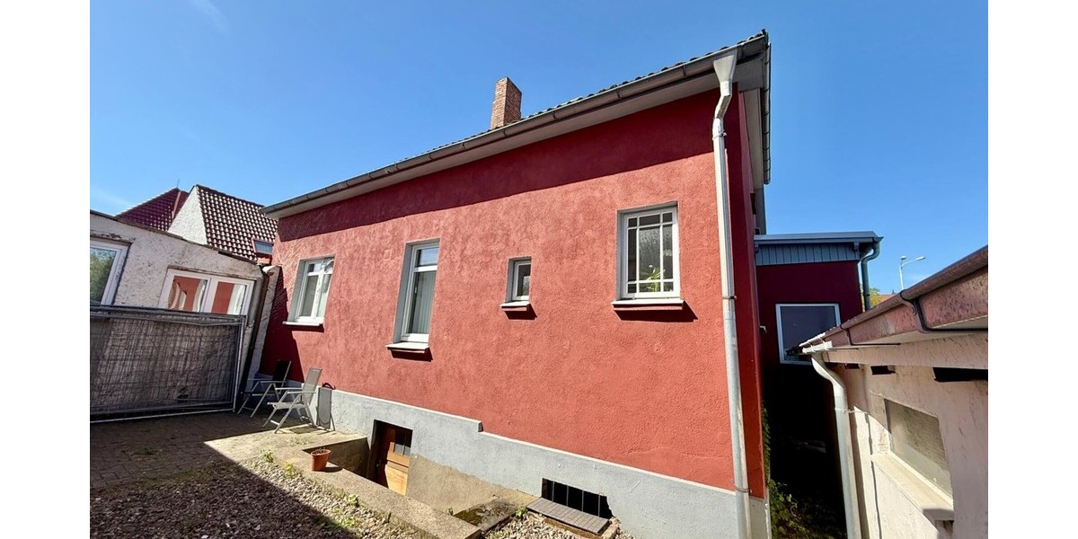 HORN IMMOBILIEN++ Neubrandenburg, Wohn- und Geschäftshaus in guter Lage, mit Keller und Stellplatz - Burg Neubrandenburg | Angebot:23565895