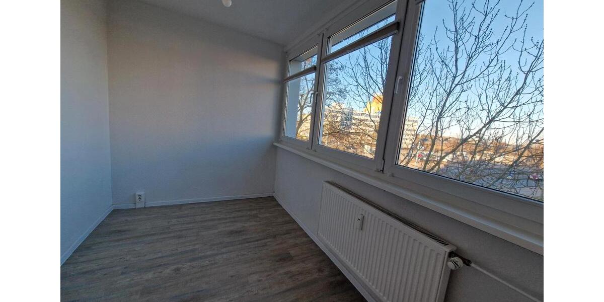 Etagenwohnung Neubrandenburg - 1.5 Zimmer, 32 m&sup2;, 320&euro; | Angebot:25960232