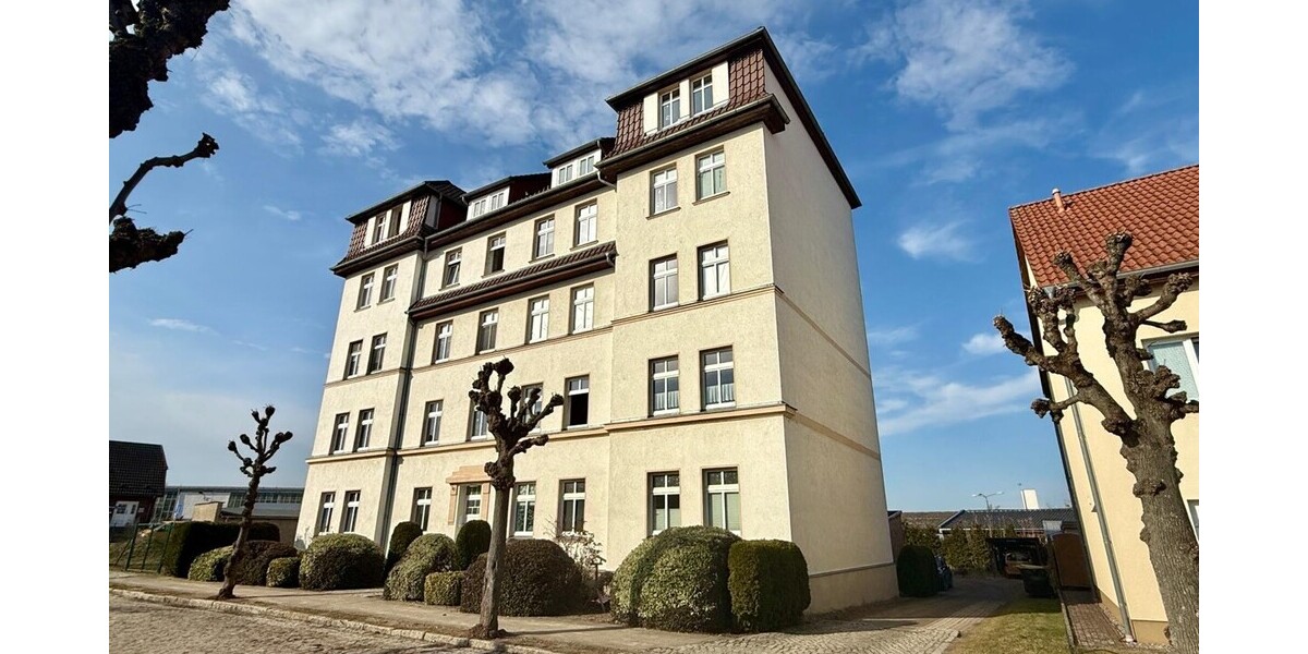 HORN IMMOBILIEN++ Neustrelitz, vermietetes MFH mit 10 Wohneinheiten, Stellplätzen und Keller - Mehrfamilienhaus, Wohnhaus Neustrelitz | Angebot:25571441