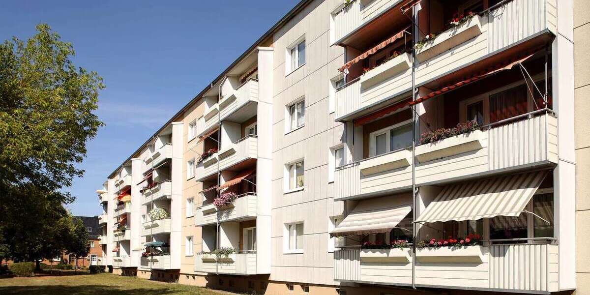 Etagenwohnung Neubrandenburg Datzeberg - 3 Zimmer, 60 m&sup2;, 401&euro; | Angebot:26643448
