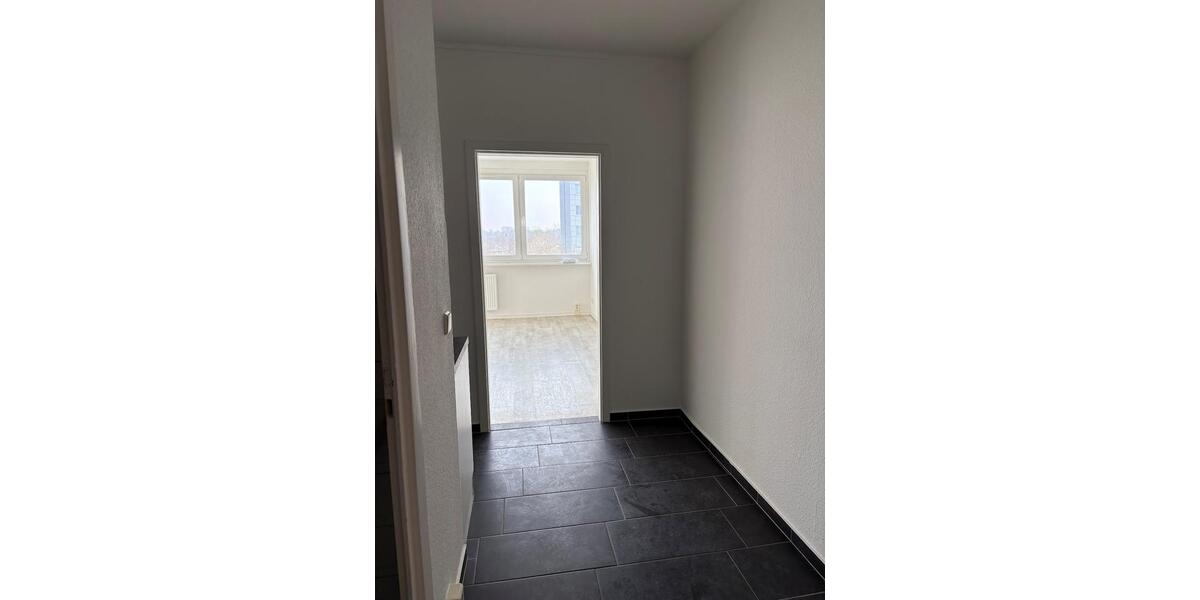 Etagenwohnung Neubrandenburg - 1 Zimmer, 24 m&sup2;, 235&euro; | Angebot:25450757