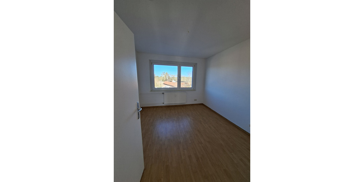 Etagenwohnung Neustrelitz - 3 Zimmer, 62 m&sup2;, 403&euro; | Angebot:22828729