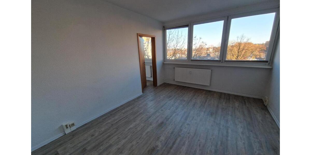 Etagenwohnung Neubrandenburg - 1.5 Zimmer, 32 m&sup2;, 320&euro; | Angebot:25960232