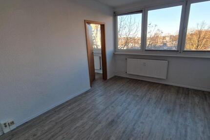 Wohnung Neubrandenburg - 1.5 Zimmer, 32 m&sup2;, 320&euro; | Angebot:25960232