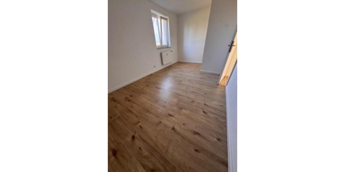 Erdgeschoßwohnung Neustrelitz - 2 Zimmer, 54 m&sup2;, 420&euro; | Angebot:25366032