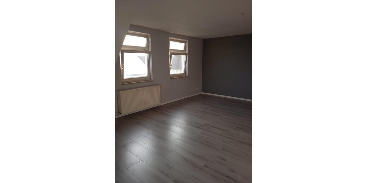 Dachgeschoßwohnung Penzlin - 3 Zimmer, 80 m&sup2;, 600&euro; | Angebot:25363146