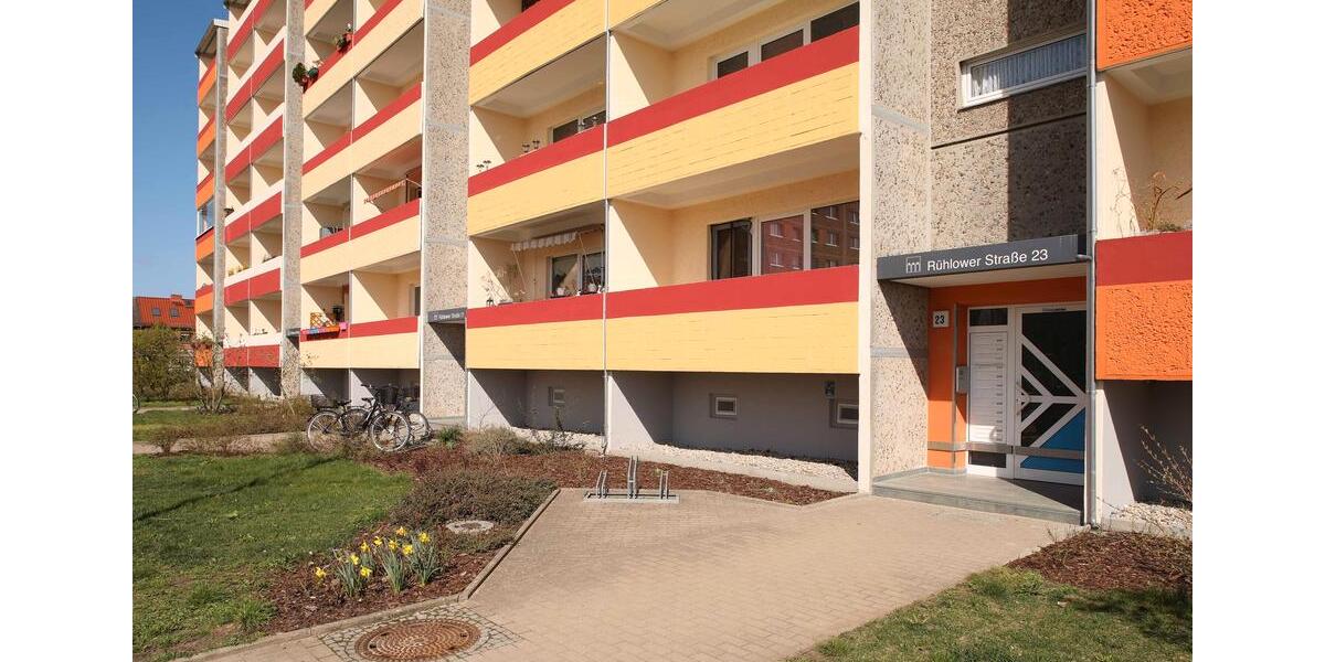 Etagenwohnung Neubrandenburg Datzeberg - 3 Zimmer, 63 m&sup2;, 314&euro; | Angebot:26664590
