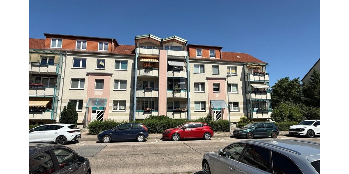 HORN IMMOBILIEN++ RESERVIERT! Neubrandenburg, 3-Raum Eigentumswohnung im EG mit Einbauküche und Balkonverglasung - Erdgeschoßwohnung Neubrandenburg | Angebot:27007629
