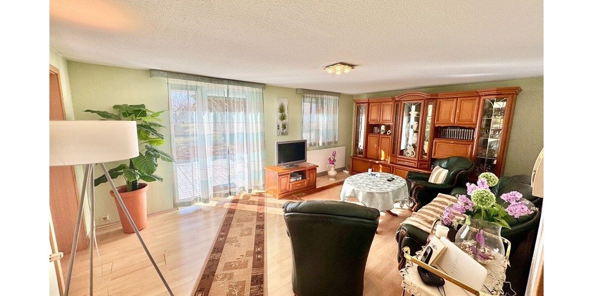 HORN IMMOBILIEN ++ 4 km bis Neubrandenburg, Haus mit großem Grundstück - Doppelhaushälfte Blankenhof / Chemnitz Chemnitz | Angebot:25821873