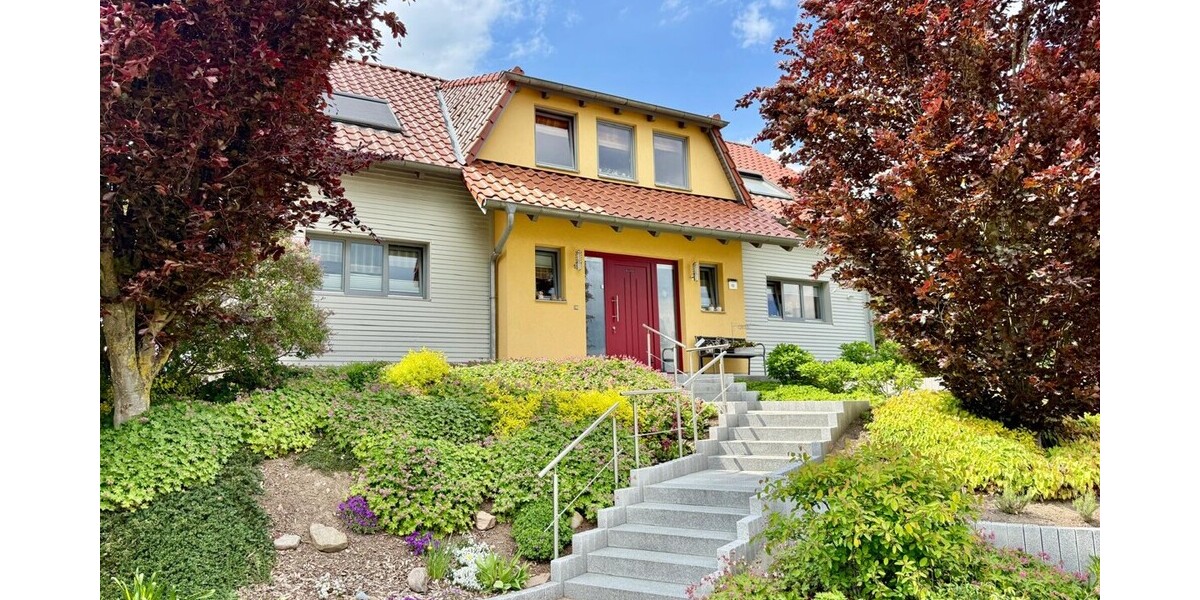 HORN IMMOBILIEN++ Penzlin, großes Einfamilienhaus mit Garage, Außenpool und vielen Extras - Einfamilienhaus Penzlin | Angebot:26894675