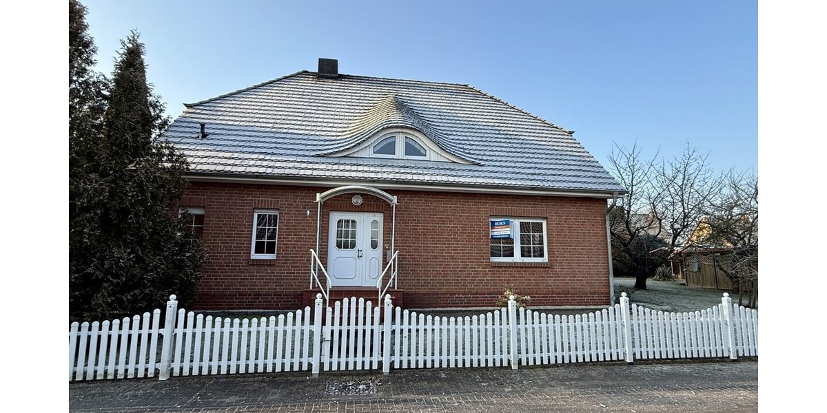 HORN IMMOBILIEN++ 2 km bis Neubrandenburg, großes Einfamilienhaus mit vielen Extras - Einliegerwohnung möglich - Einfamilienhaus Neuendorf Neuendorf | Angebot:24625005